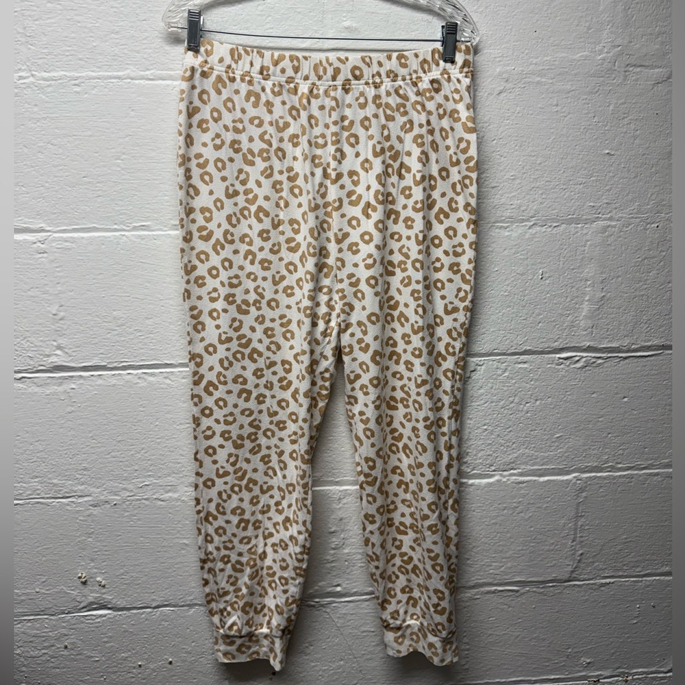 KIKIT Leopard Print Pajama Set - Picture 2 of 7